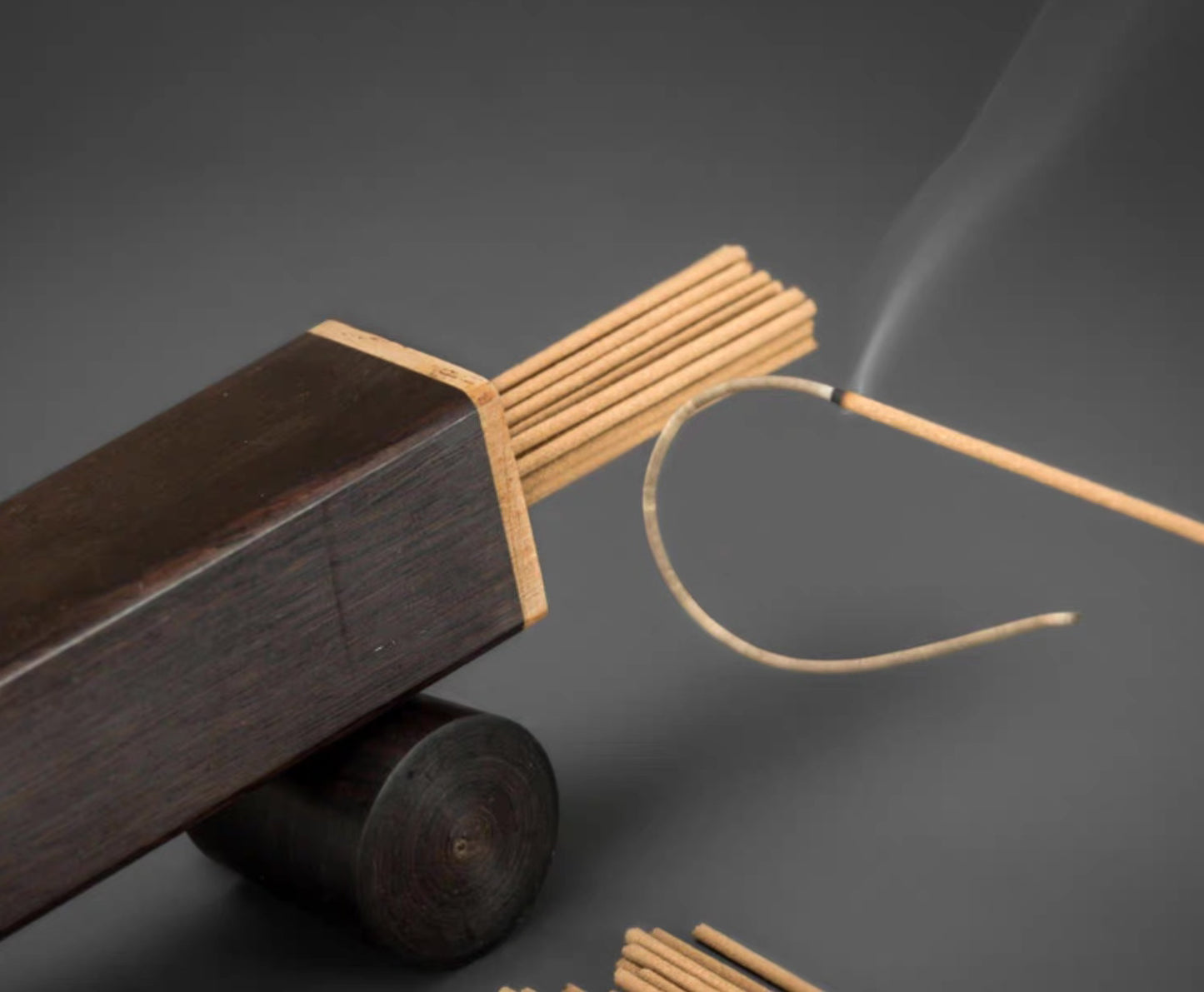Exquisite Sandalwood Incense Gift Set - Guqin Style Incense Burner and Holder